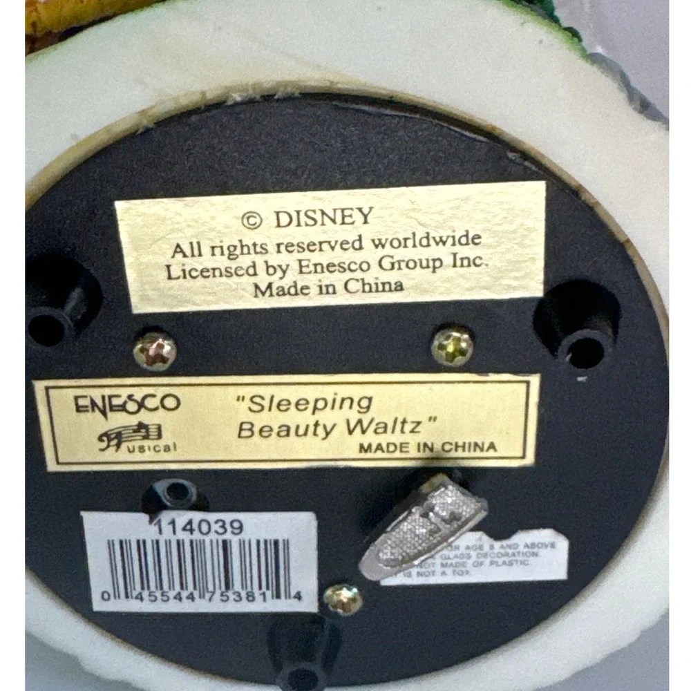 Disney Enesco Sleeping Beauty Musical Snow Globe Aurora Prince Phillip 6